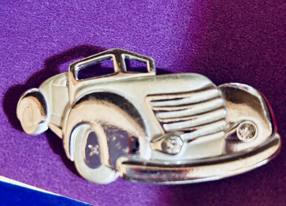 Vintage Silver Tone Classic Convertible Car Brooch with Rhinestone Headlights